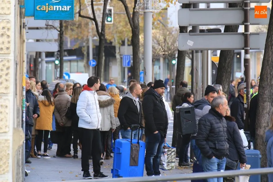 Foto 10 - Los dos conductores causantes de la colisi&oacute;n en la Plaza de Espa&ntilde;a niegan que hubiera pique entre ...