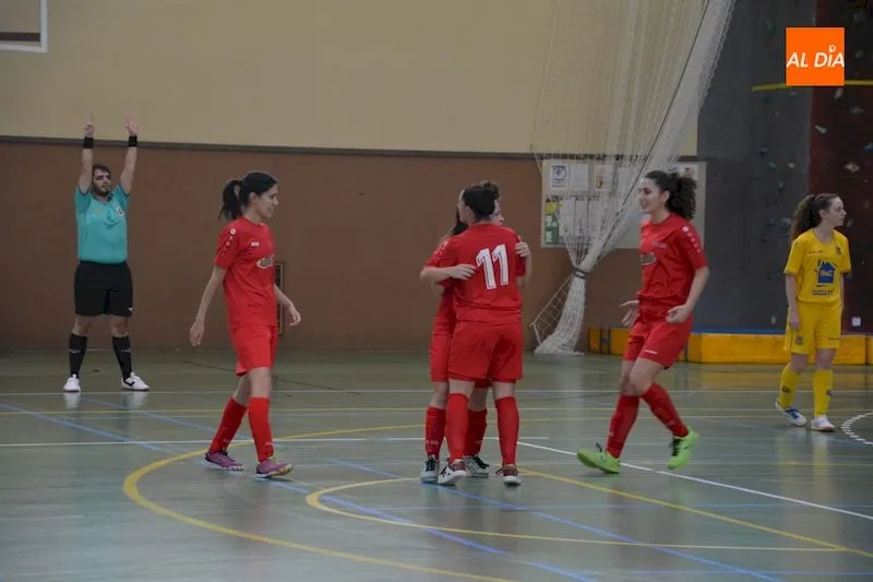 Foto 7 - La USAL cae jug&aacute;ndole de t&uacute; a t&uacute; al Alcorc&oacute;n B (2-4)