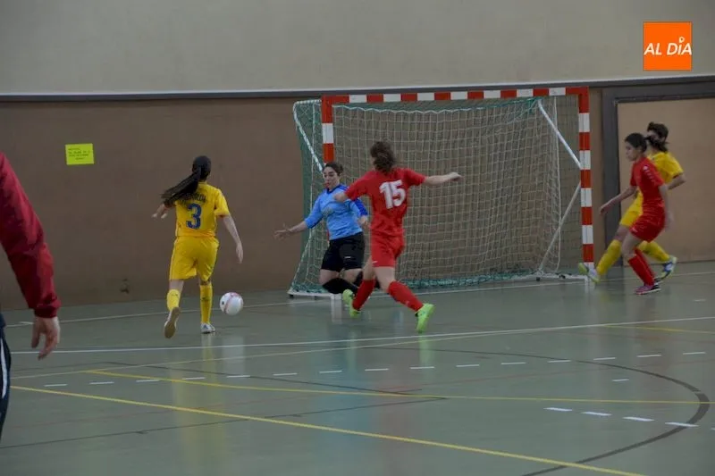 Foto 6 - La USAL cae jug&aacute;ndole de t&uacute; a t&uacute; al Alcorc&oacute;n B (2-4)