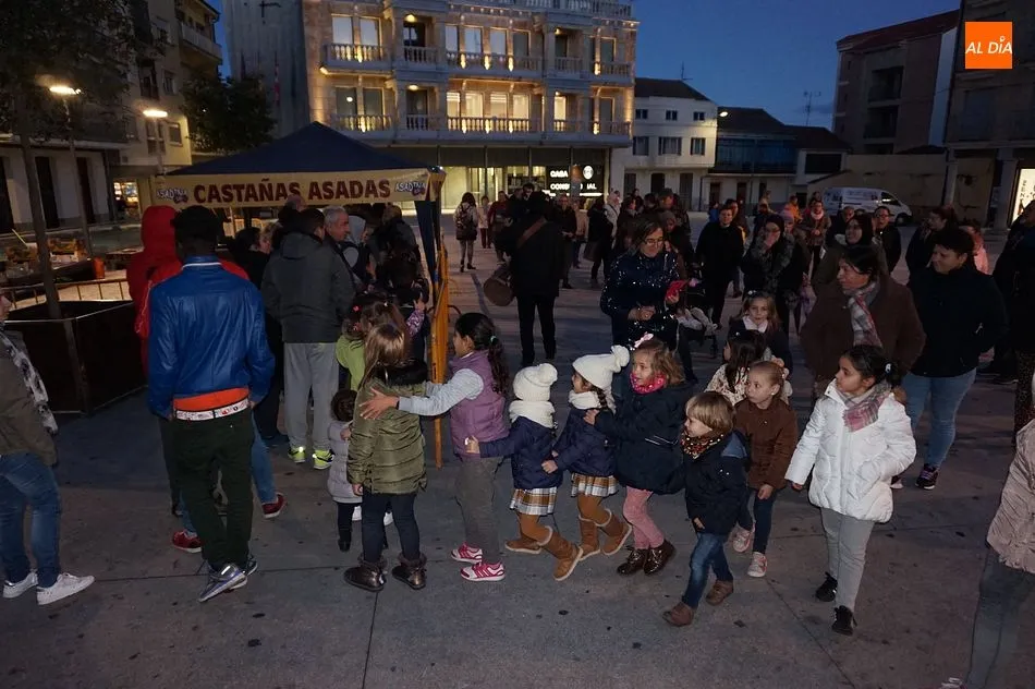 Foto 2 - La casta&ntilde;ada llena de tradici&oacute;n y juegos la Plaza Mayor