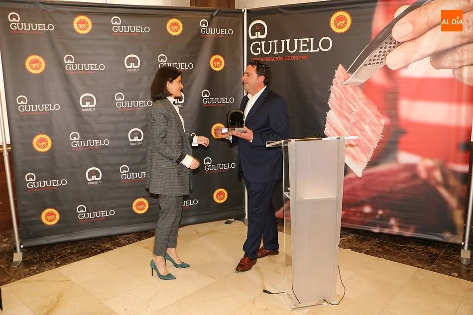 Foto 5 - La DO Jam&oacute;n de Guijuelo homenajea a Jacinto Bl&aacute;zquez y a la Estaci&oacute;n Tecnol&oacute;gica de la Carne