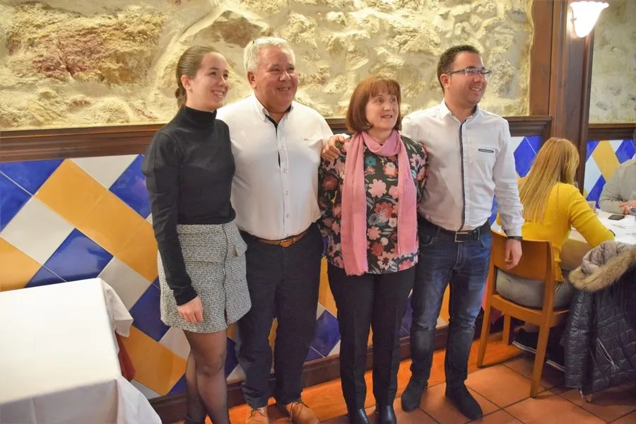 Foto 9 - Miembros de Correos rinden homenaje al personal jubilado a lo largo de este a&ntilde;o  