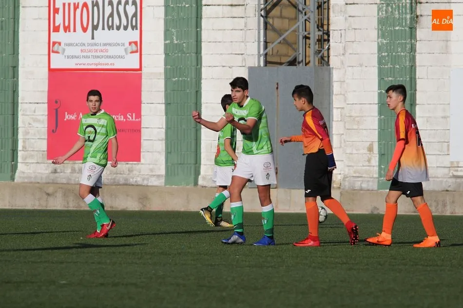 Foto 2 - Cadete y Prebenjam&iacute;n vencen en una variada jornada en el Municipal