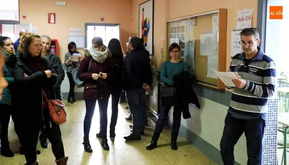 Foto 8 - M&aacute;s de 5.800 opositores para personal de servicios de la Junta repiten el examen en Salamanca
