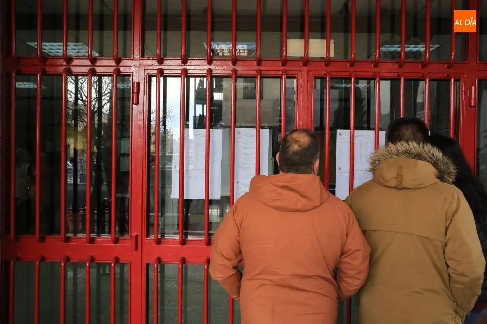 Foto 5 - M&aacute;s de 5.800 opositores para personal de servicios de la Junta repiten el examen en Salamanca