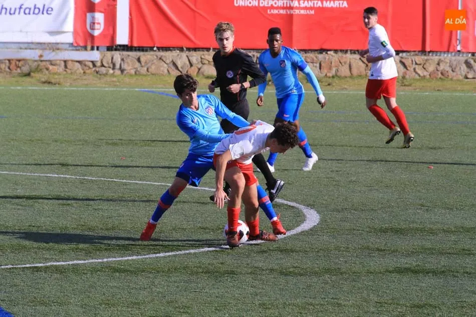 Foto 9 - El Santa Marta sufre un serio castigo ante el Atl&eacute;tico de Madrid (0-5)  
