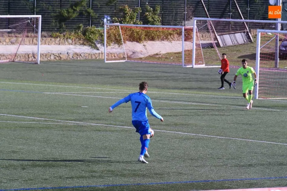 Foto 4 - El Santa Marta sufre un serio castigo ante el Atl&eacute;tico de Madrid (0-5)  