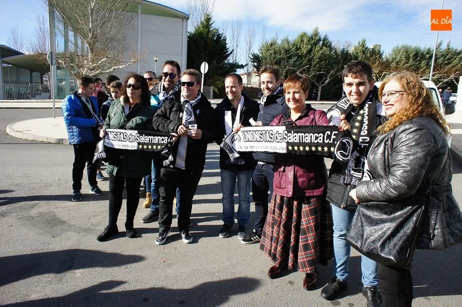 Foto 8 - Los aficionados del CD Guijuelo y Unionistas comparten la paella m&aacute;s futbol&iacute;stica