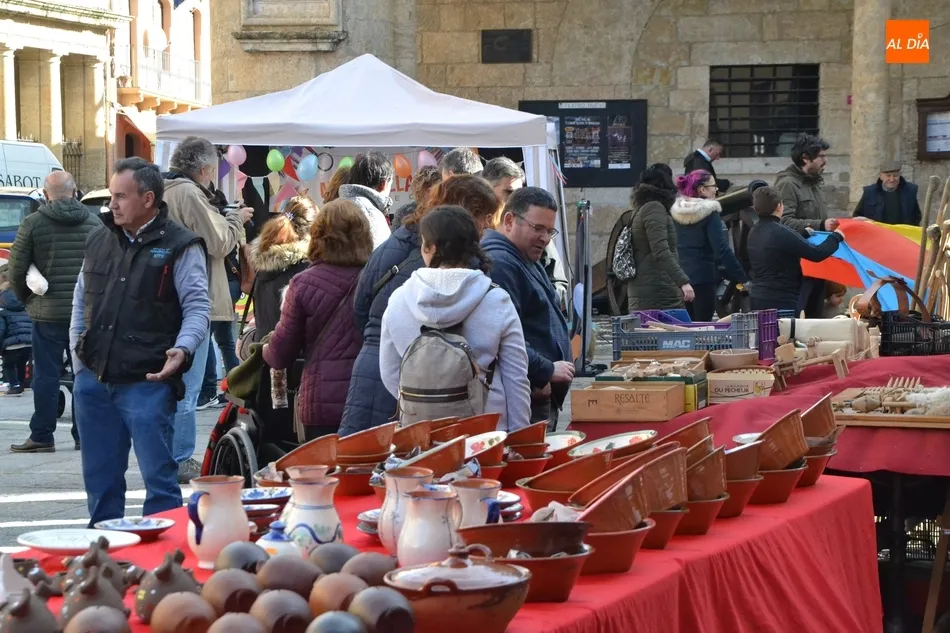 Foto 11 - La &uacute;ltima Feria del a&ntilde;o se remata en la Plaza Mayor con una muestra de artesan&iacute;a  