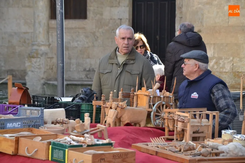 Foto 9 - La &uacute;ltima Feria del a&ntilde;o se remata en la Plaza Mayor con una muestra de artesan&iacute;a  