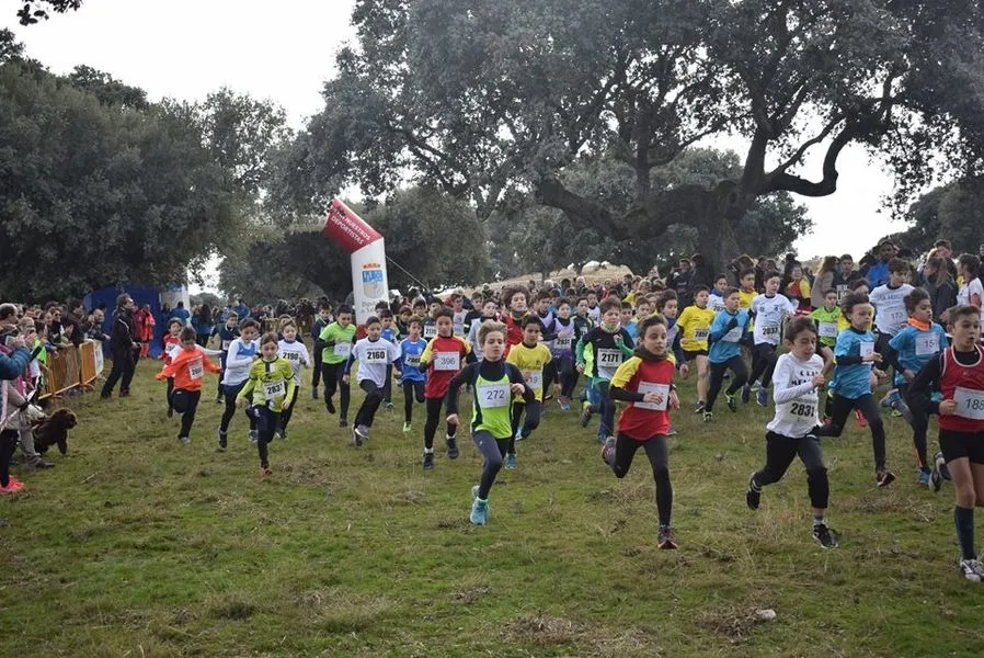 Foto 3 - Jos&eacute; Manuel Hern&aacute;ndez y Noelia Acero, vencedores en la III Carrera Popular&nbsp;Taurina  