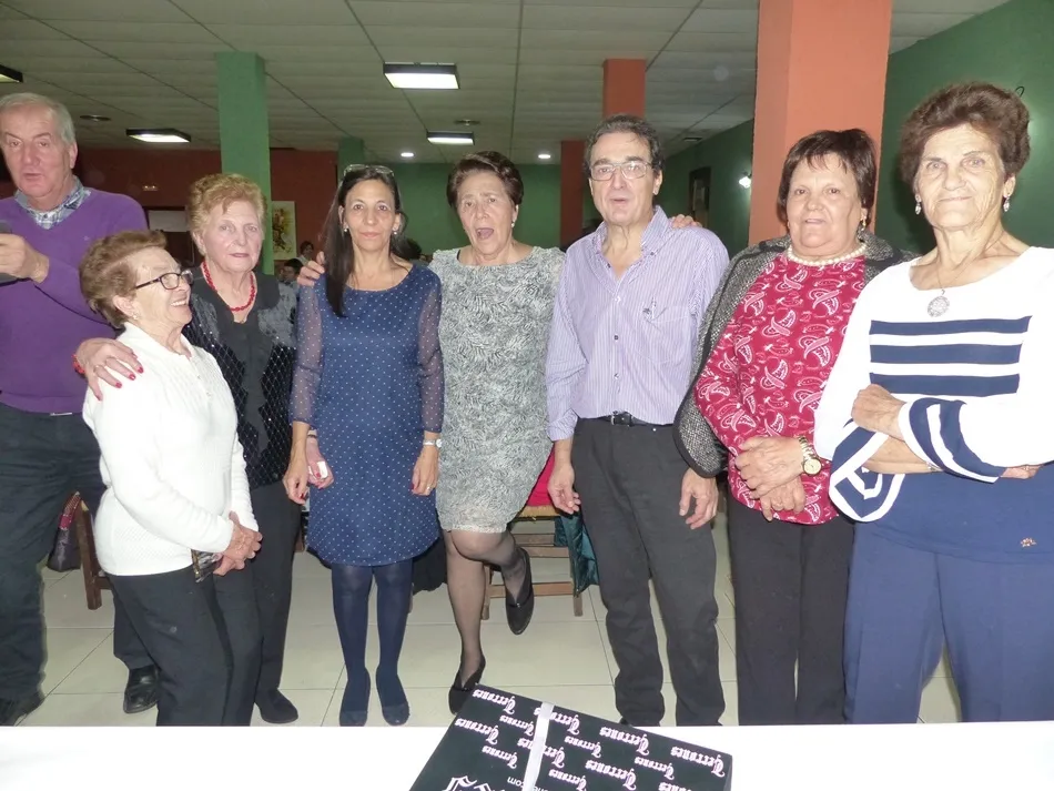 Foto 9 - Santiago Alberca se despide de sus pacientes de Villoria