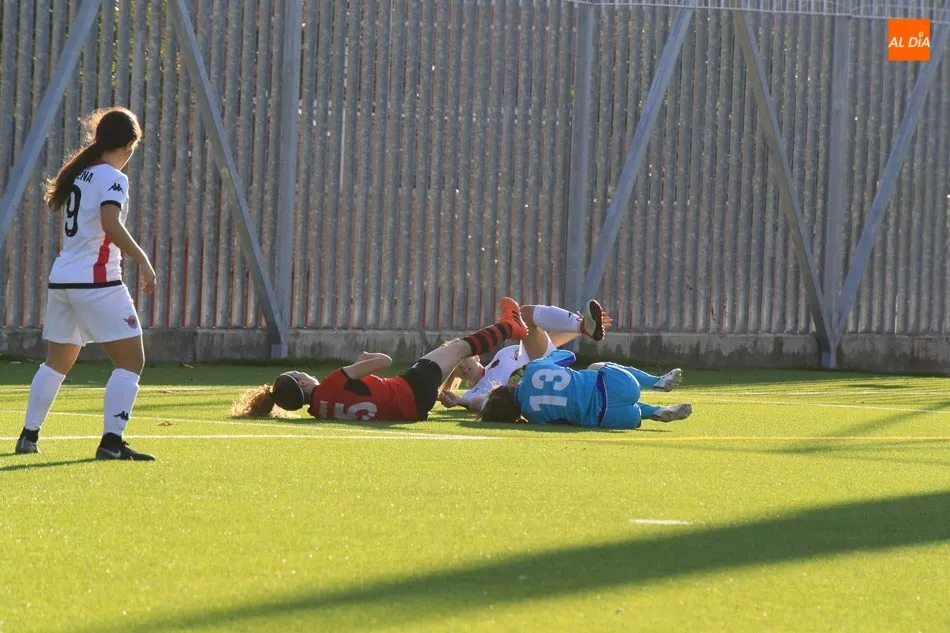 Foto 7 - El Salamanca FF cae goleado ante un temible Tac&oacute;n (0-4)