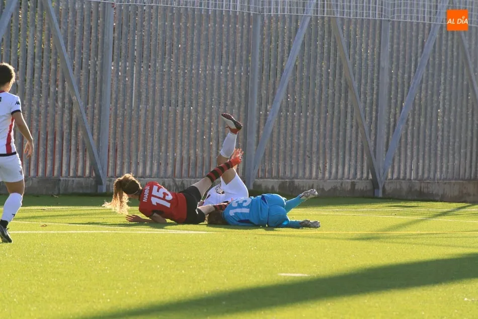 Foto 3 - El Salamanca FF cae goleado ante un temible Tac&oacute;n (0-4)