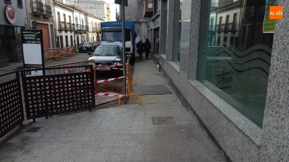 Foto 4 - Preocupaci&oacute;n entre los empresarios por las obras de mejora en varias calles de la localidad  