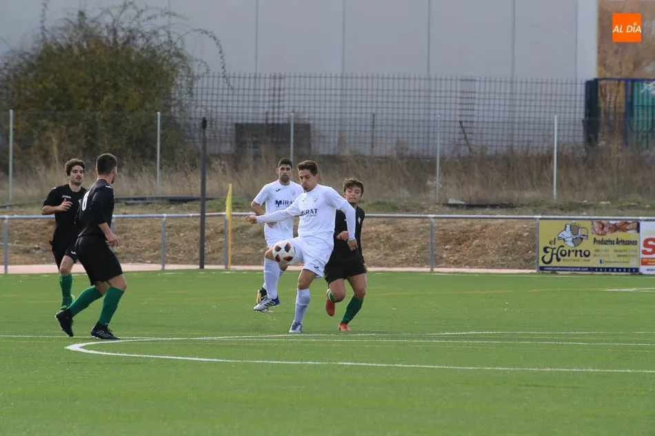Foto 4 - El Salamanca UDS &lsquo;B&rsquo; sigue al acecho del liderato tras ganar al Onzonilla (0-3)  