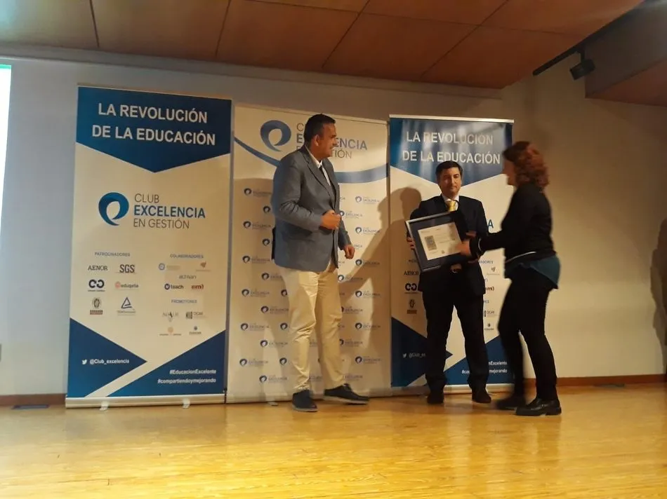 Foto 2 - El colegio San Juan Bosco, galardonado con el reconocimiento a la Excelencia Europea 500 +  