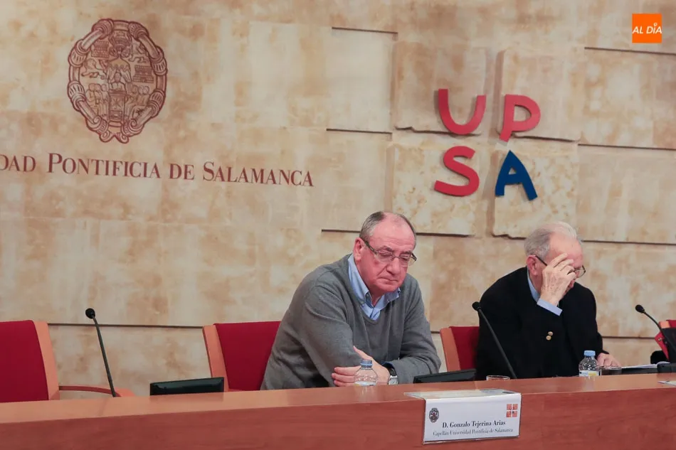 Foto 4 - Olegario Gonz&aacute;lez de Cardedal reflexiona sobre cristianismo y actualidad en la UPSA  