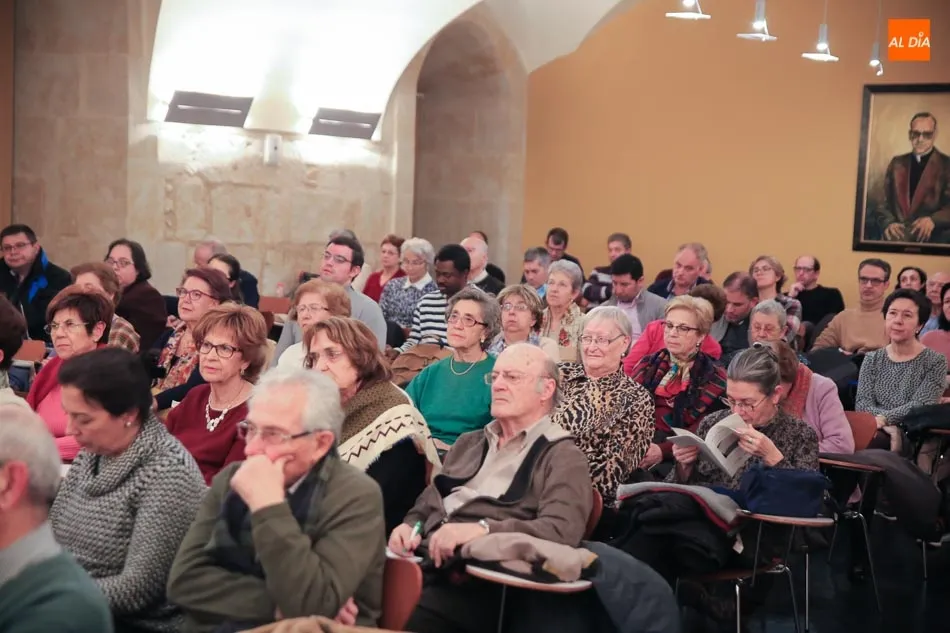 Foto 2 - Olegario Gonz&aacute;lez de Cardedal reflexiona sobre cristianismo y actualidad en la UPSA  