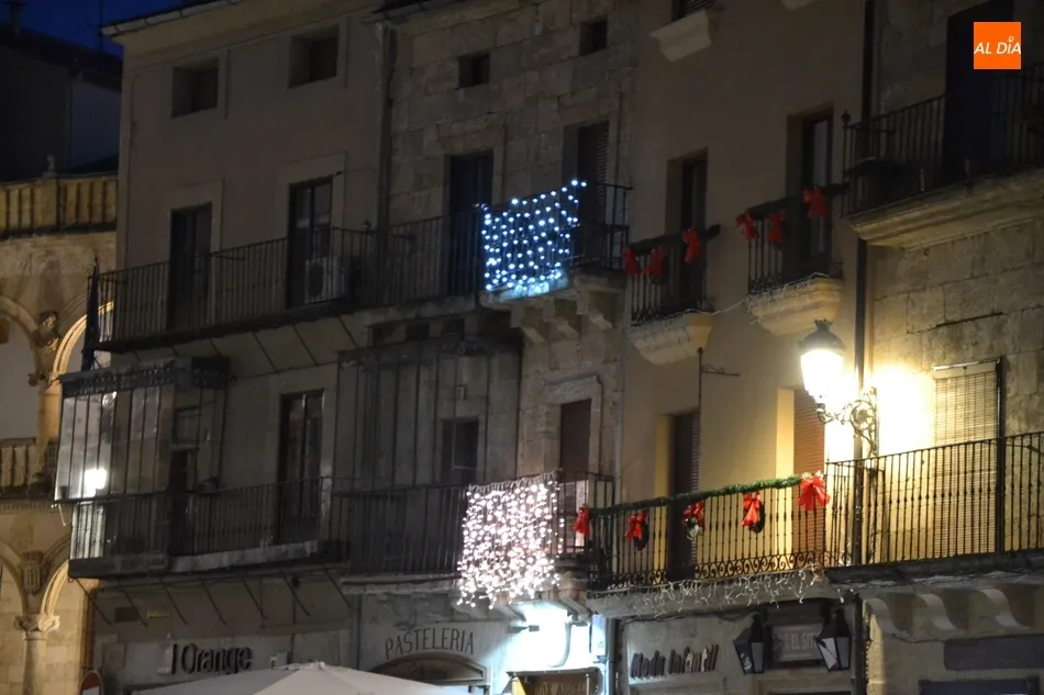Foto 4 - &Uacute;ltimos remates a la iluminaci&oacute;n navide&ntilde;a, que trae novedades en varios puntos del centro  