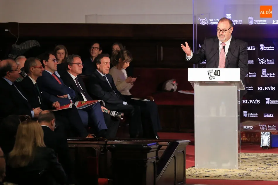 Foto 4 - &ldquo;La Constituci&oacute;n es un excepcional patrimonio colectivo y despreciarlo ser&iacute;a una insensatez de...