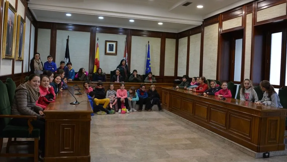 Visita de escolares a las dependencias del Ayuntamiento de Béjar