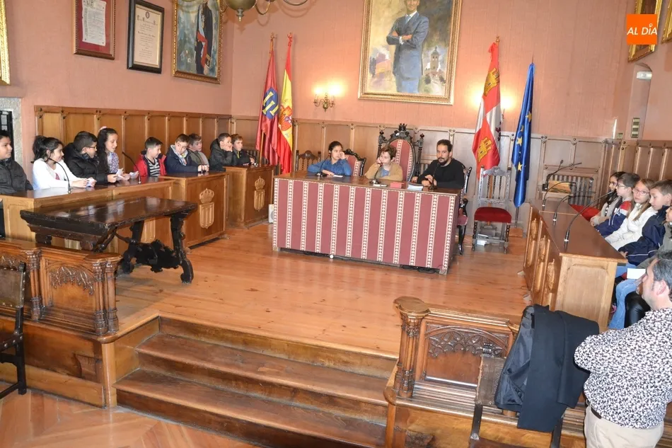 Foto 7 - Ni&ntilde;os de San Francisco toman el control del Ayuntamiento  
