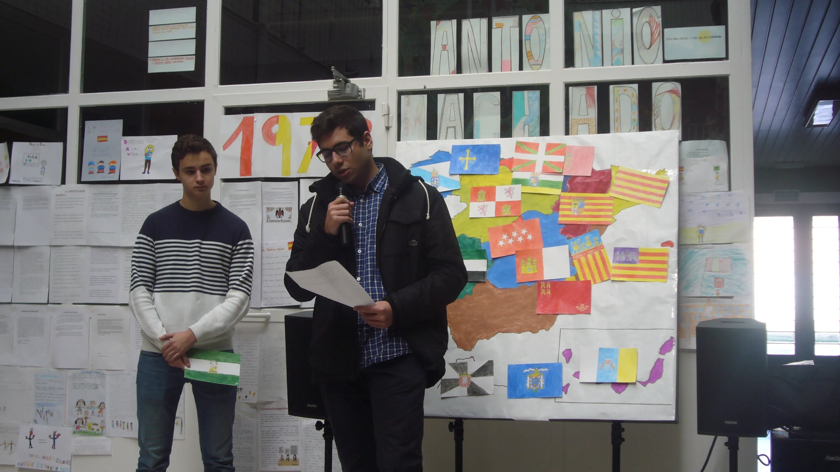 Foto 3 - Actividades para celebrar la Carta Magna en el Antonio Machado  