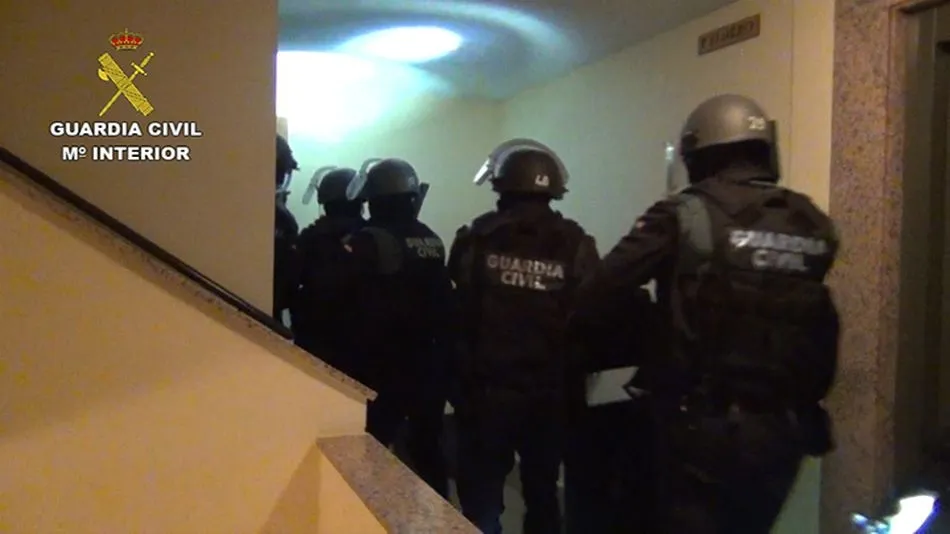 Foto 3 - Tres detenidos por un asesinato en Le&oacute;n y secuestrar a dos menores que ten&iacute;an escondidos en...