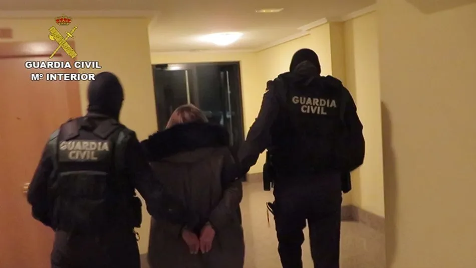 Agentes de la Guardia Civil durante el desarrollo de la operación. Fotos: Guardia Civil