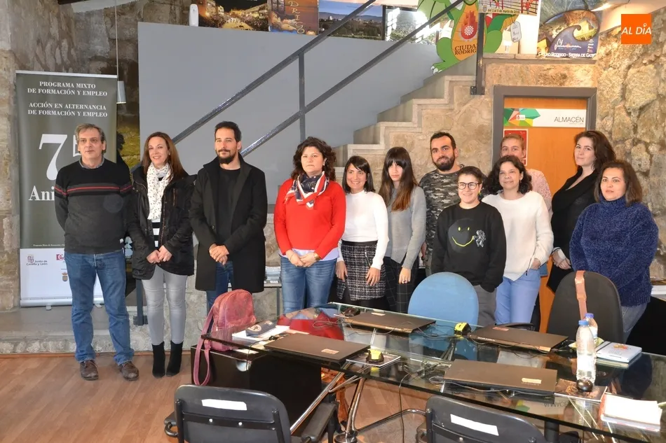 Foto 4 - Ocho mujeres participan en el novedoso programa formativo vinculado al 75 Aniversario  