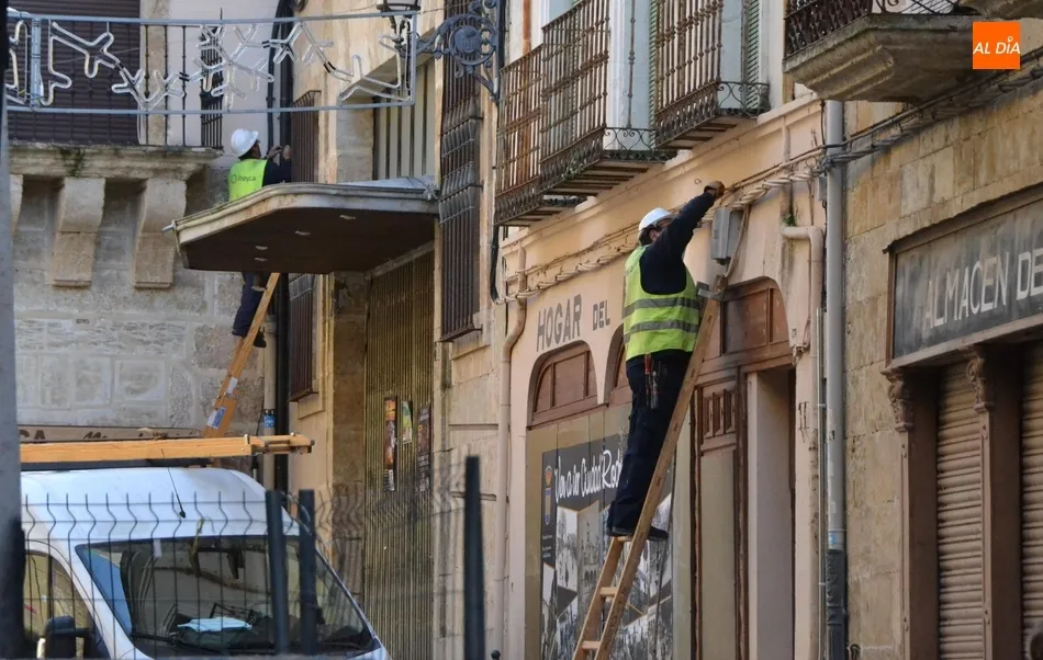 Foto 4 - Malestar entre los comerciantes de la calle Madrid por la retirada de cables el d&iacute;a de...