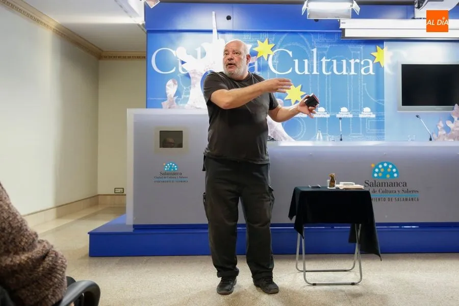 Fernando Saldaña durante su intervención en la Sala de la Palabra / Foto: Lydia González.