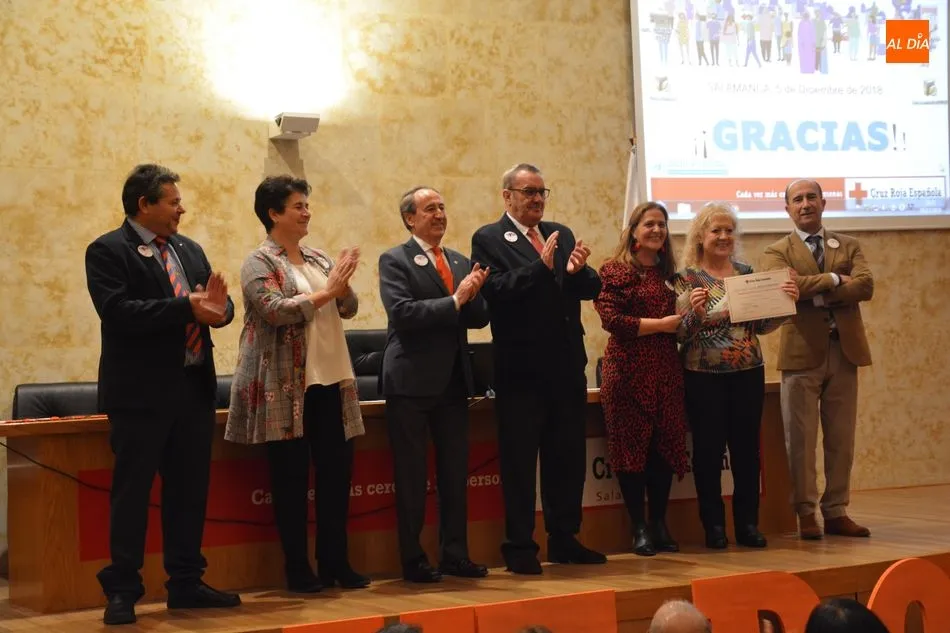 Foto 10 - Emotivo homenaje de Cruz Roja a sus colaboradores  
