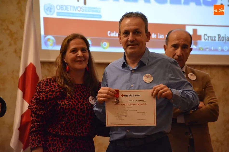 Foto 7 - Emotivo homenaje de Cruz Roja a sus colaboradores  
