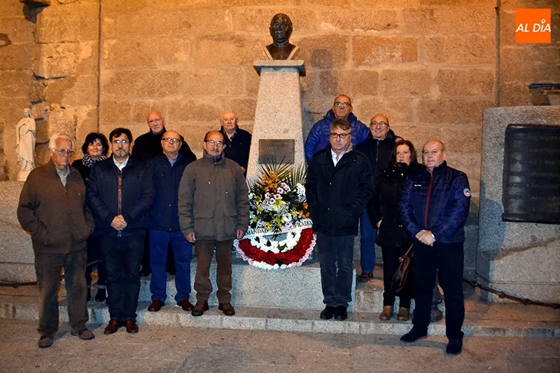 La Hermandad de Cofradías conmemoraba este miércoles el 51 aniversario de la muerte de su fundador, Agustín Martínez Soler