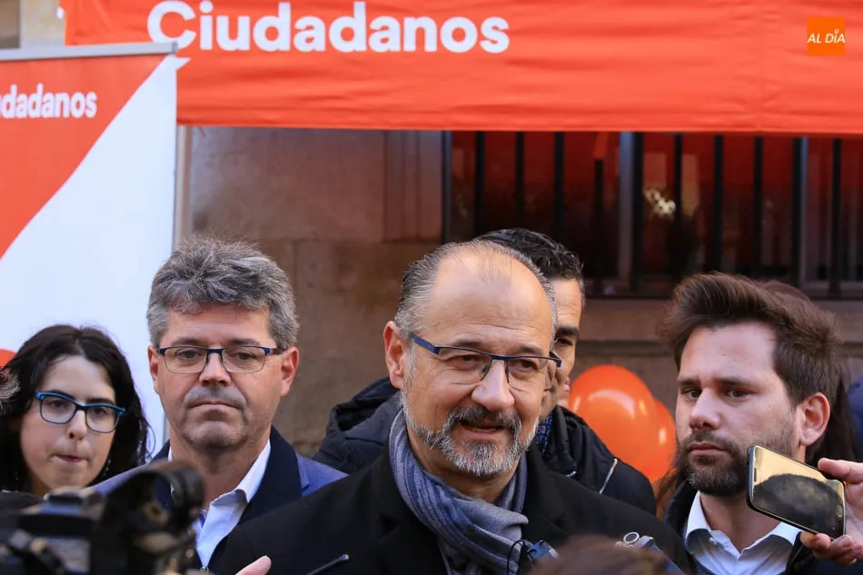 Foto 2 - Cs sostiene que &ldquo;la Constituci&oacute;n puede y debe ser&nbsp; modernizada dentro del consenso entre...