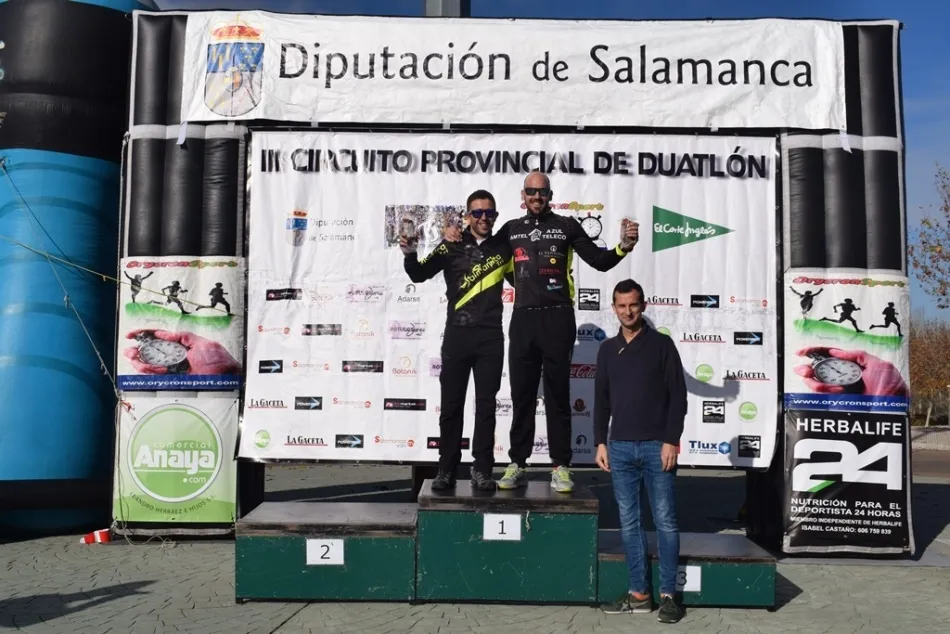 Foto 2 - Carlos Rodr&iacute;guez y Sonia S&aacute;nchez ganan el Duatl&oacute;n Cross de Salamanca