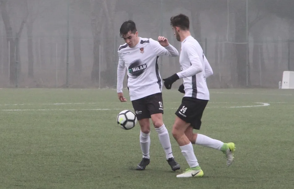 Foto 11 - El Ciudad Rodrigo saca por 1&ordf; vez algo positivo en el fort&iacute;n del Villa de Simancas  