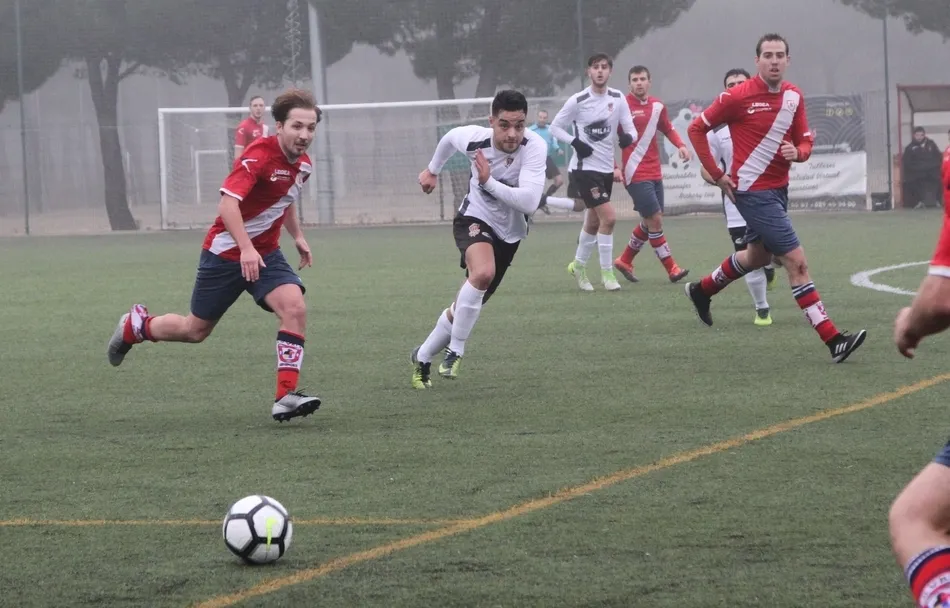 Foto 3 - El Ciudad Rodrigo saca por 1&ordf; vez algo positivo en el fort&iacute;n del Villa de Simancas  