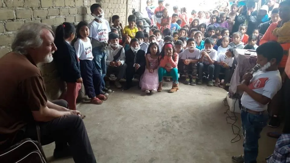 Foto 5 - La campa&ntilde;a solidaria de Luis Felipe Comendador para llevar juguetes a los ni&ntilde;os de los Cerros...