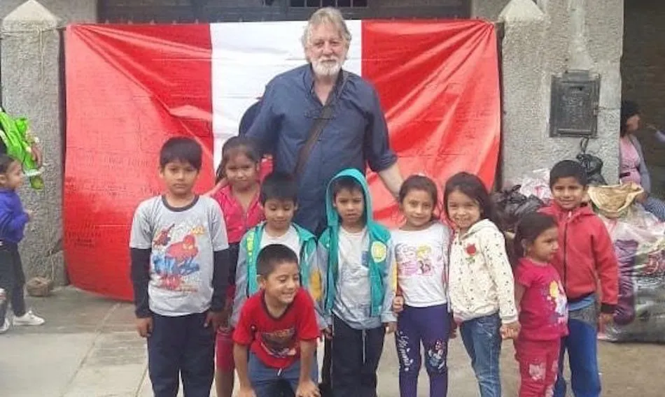 Foto 4 - La campa&ntilde;a solidaria de Luis Felipe Comendador para llevar juguetes a los ni&ntilde;os de los Cerros...