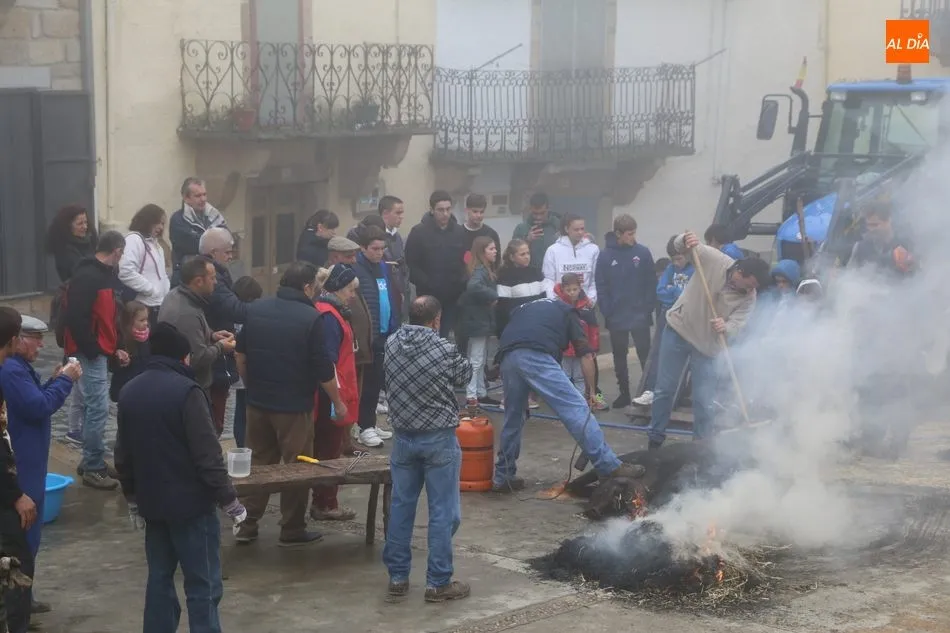 Foto 3 - Saucelle celebra con intensidad su X Matanza Tradicional  