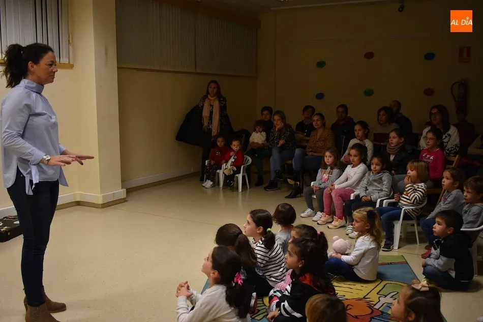 Foto 2 - Los ni&ntilde;os de la villa disfrutan con el programa &lsquo;Sensibil&iacute;zate&rsquo;