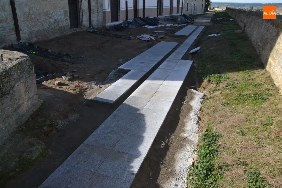 Foto 5 - El &lsquo;nuevo&rsquo; tramo del adarve empieza a tomar forma  
