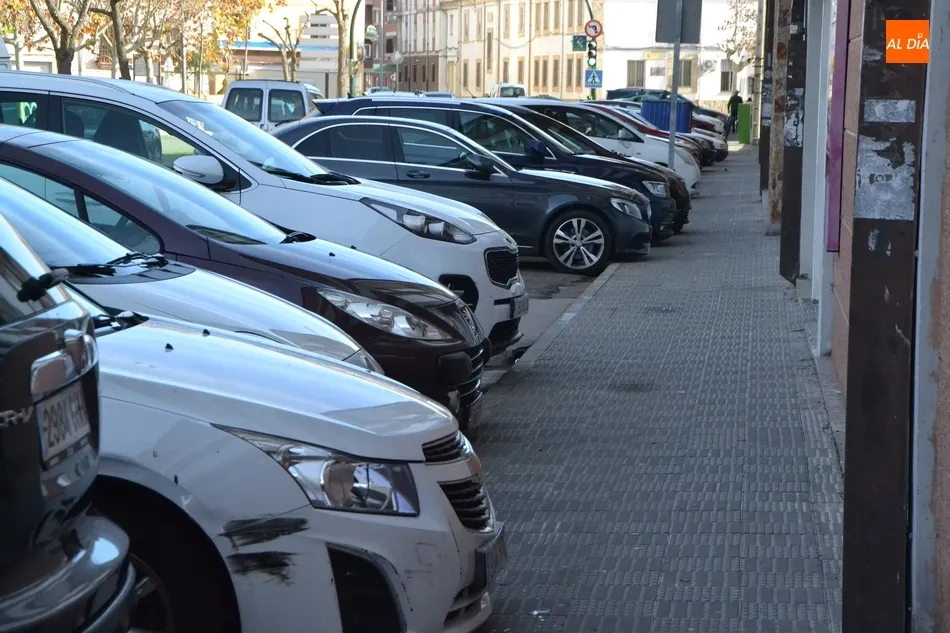 Foto 5 - 1Foto: A tope de coches... y sin haber clase  