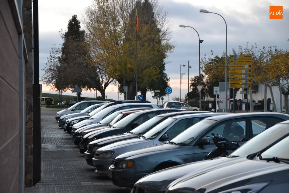 Foto 2 - 1Foto: A tope de coches... y sin haber clase  
