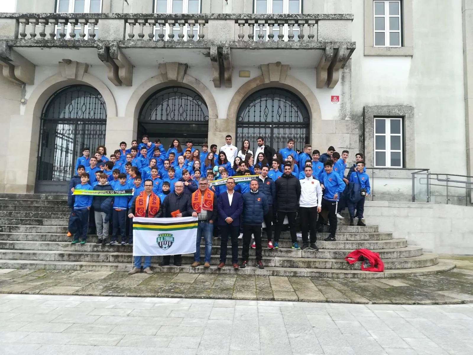 Integrantes del club visitaron el Ayuntamiento de la localidad portuguesa
