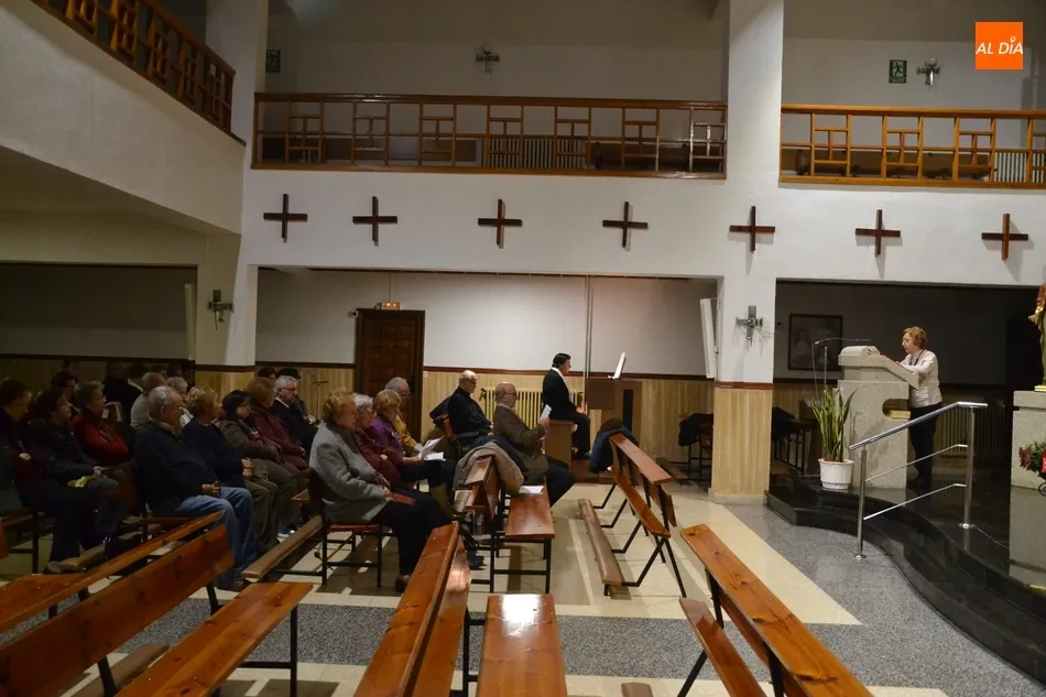 Foto 11 - El Coro de San Andr&eacute;s anima la Vigilia del Movimiento Familiar Cristiano  