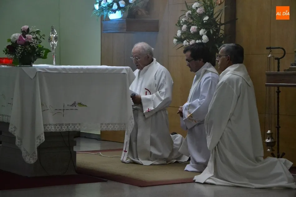 Foto 4 - La Pastoral Juvenil se sube a la higuera en la Vigilia de la Inmaculada  